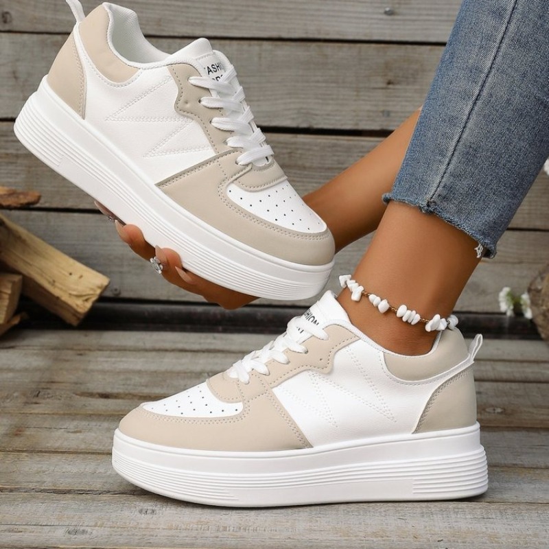 Chunky Sneaker Platform - Damskie sneakersy na platformie z okrągłym