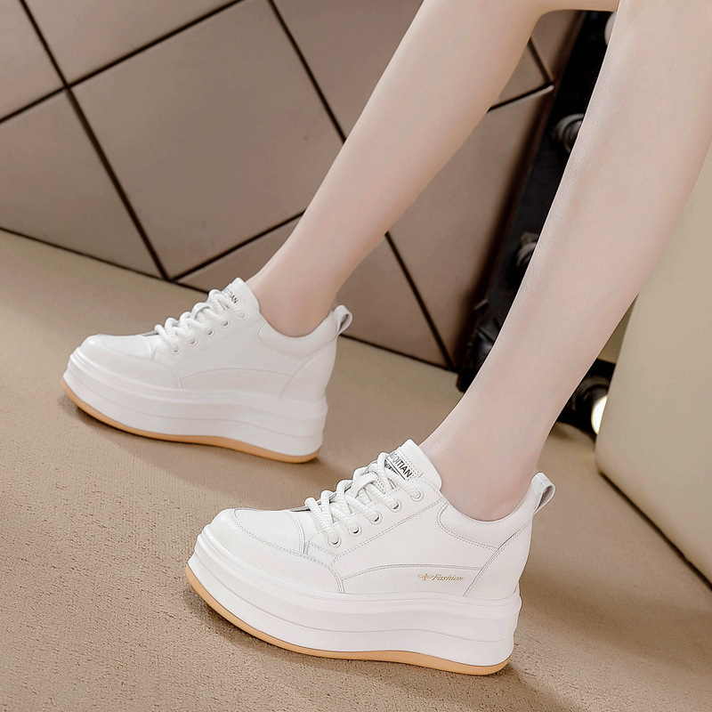 Chunky Sneaker Platform - Damskie sneakersy na platformie 8 cm,