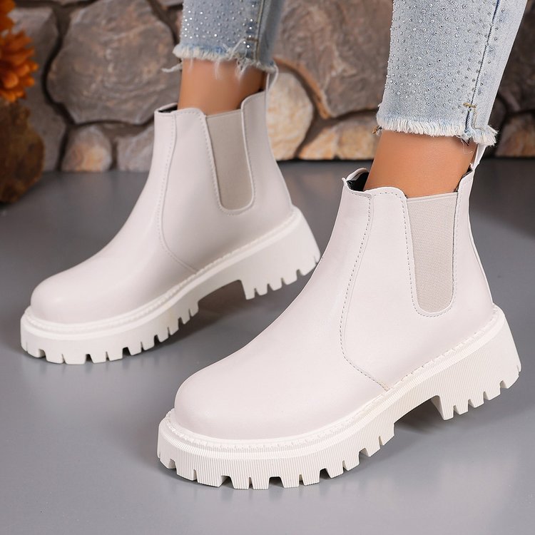 Klasyczne botki damskie na gru – Street Fashion Winter 2025 recenzja i cena