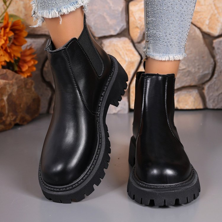 Klasyczne botki damskie na gru – Street Fashion Winter 2025 recenzja i cena