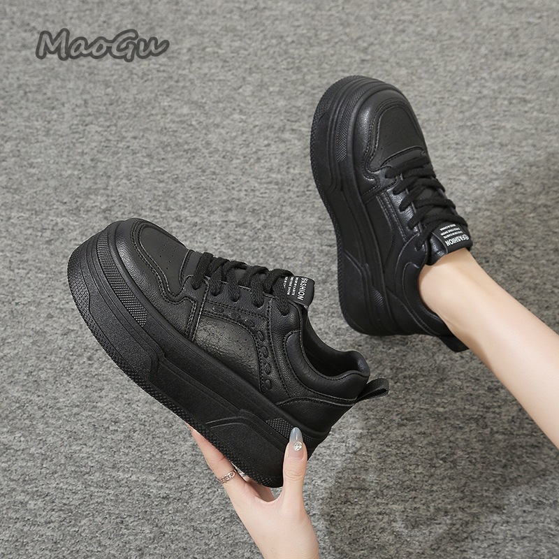 Białe sneakersy na platformie  – Chunky Sneaker Platform recenzja i cena
