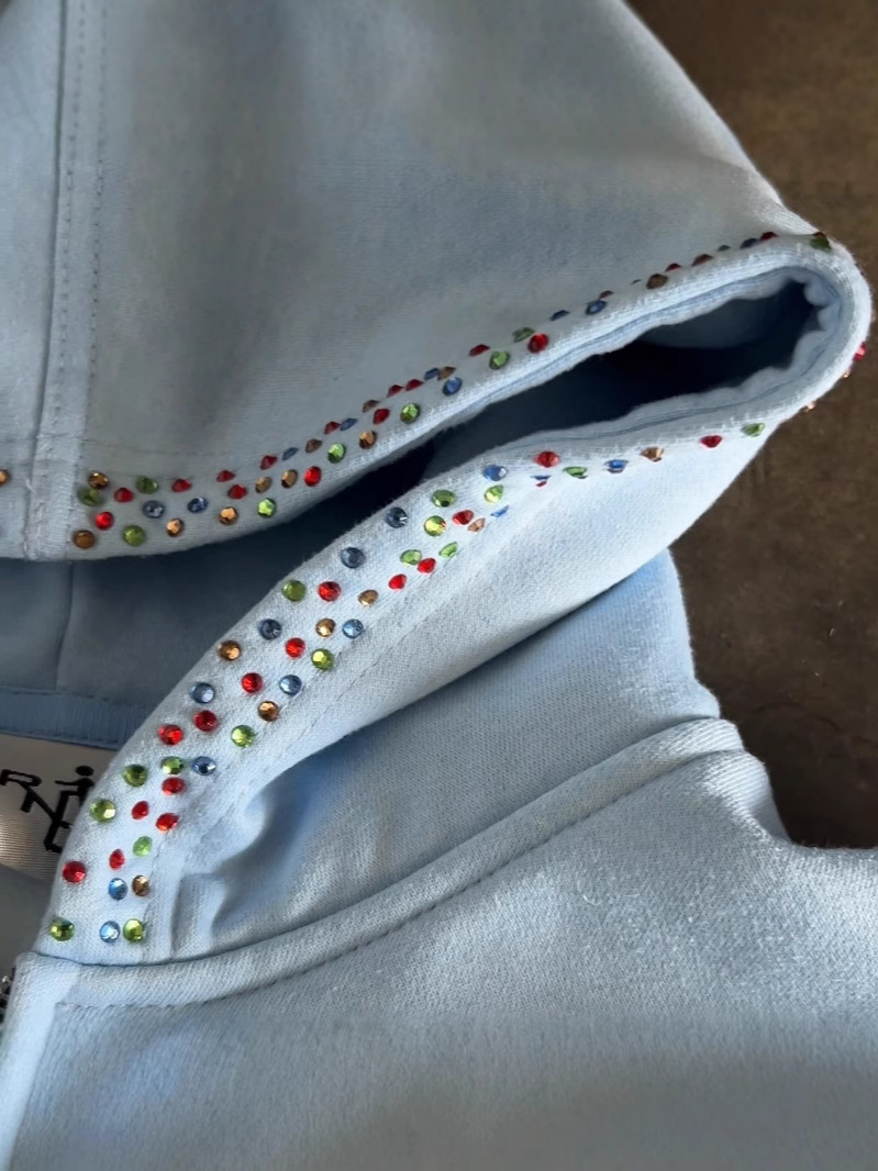 Jesienny kardigan z kapturem w – Graphic Hoodie Streetwear recenzja i cena