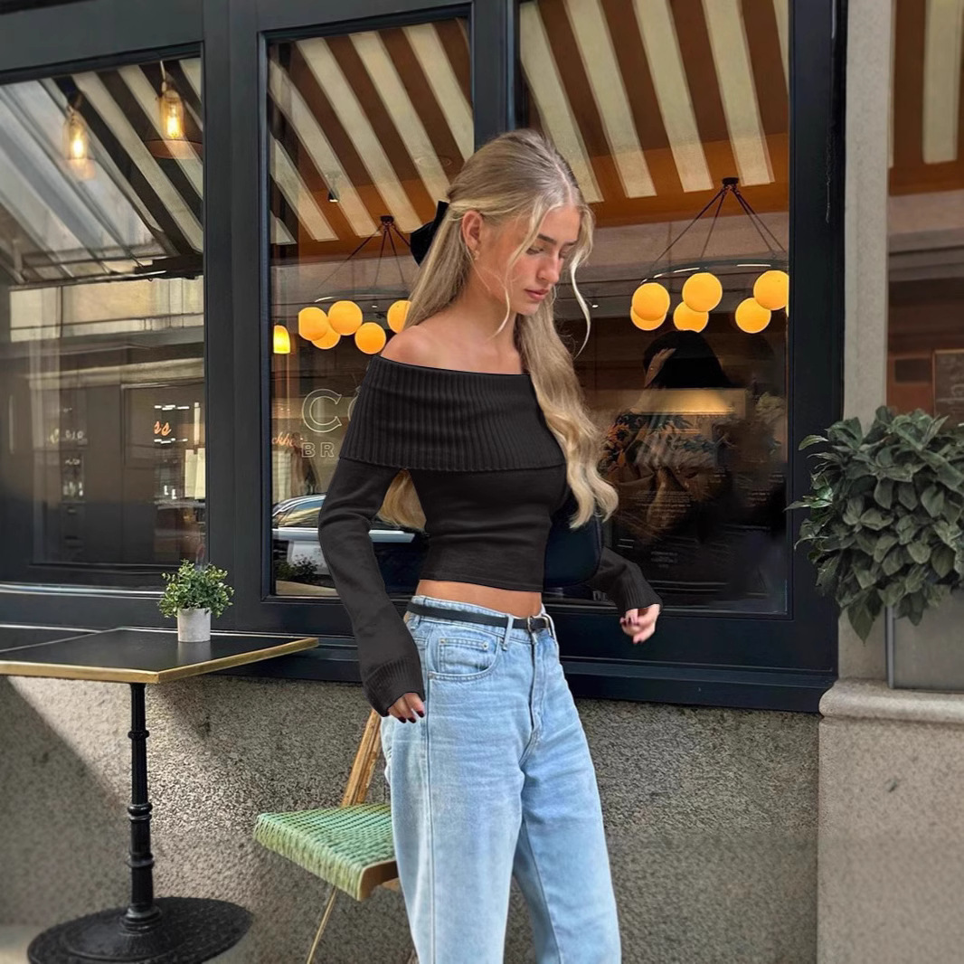 Moda uliczna: top z odkrytymi  – Street Fashion Tshirt recenzja i cena